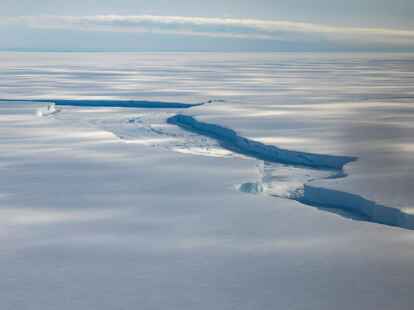 Eisbruch nahe der britischen Forschungsstation Halley.