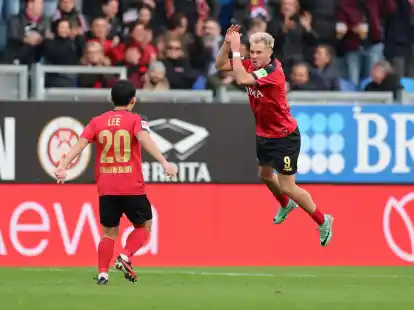 Thijmen Goppel brachte Wehen Wiesbaden gegen den FCK zur&uuml;ck ins Spiel.