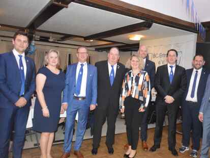 Sportlerball Vier Sportler des BC Ermke
