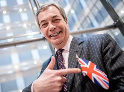 Rechtspopulist Nigel Farage geht ins britische Dschungelcamp.