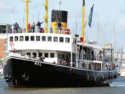 Winterruhe kennt der Bremerhavener Dampfeisbrecher &bdquo;Wal&ldquo; nicht. W&auml;hrend der Liegezeit wird das Traditionsschiff sogar zum schwimmenden Klassenzimmer.