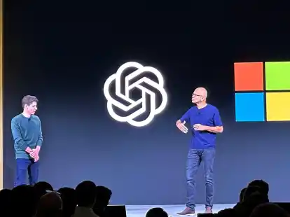 Satya Nadella, CEO von Microsoft, beim OpenAI DevDay, der ersten Entwicklerkonferenz von OpenAI.