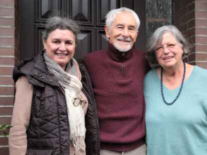 Elona Simonsen freute sich &uuml;ber den Besuch von Francoise und Jean-Pierre Eudier, langj&auml;hrige Freunde ihres im Vorjahr verstorbenen Mannes Hans-Dieter Simonsen.