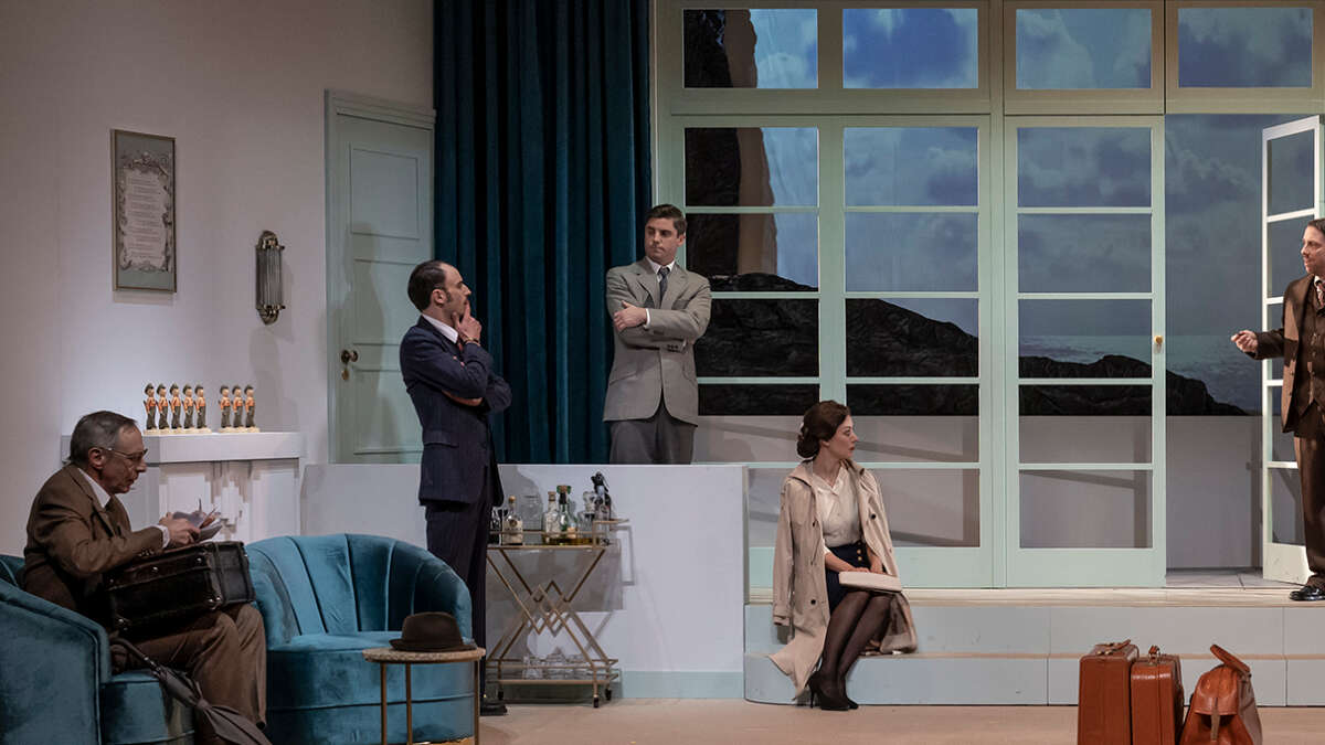 Agatha Christie Und Dann Gabs Keines Mehr Theaterstück Theaterstück „Und dann gabs keines mehr“ nach Agatha Christies Roman in