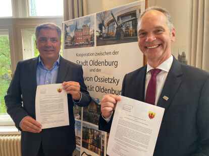 Oberb&uuml;rgermeister J&uuml;rgen Krogmann und Universit&auml;tspr&auml;sident Prof. Dr. Ralph Bruder stellten die neue Vereinbarung vor.