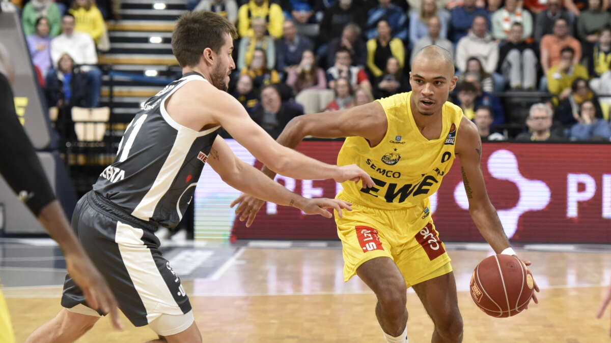 Niederlage im NordwestDerby Baskets Oldenburg bekommen von Rasta