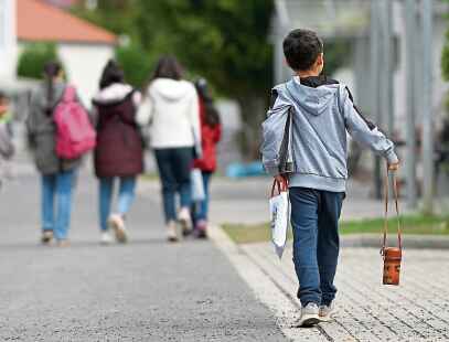 Fl&uuml;chtlinge in der Landesaufnahmebeh&ouml;rde Niedersachsen. Einige von ihnen werden auch in den Landkreis Leer kommen.