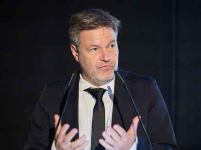 &laquo;Sollten wir in eine Krise reingeraten, werden wir die Gas- und die Strompreisbremse nicht mehr ziehen k&ouml;nnen&raquo;: Robert Habeck.