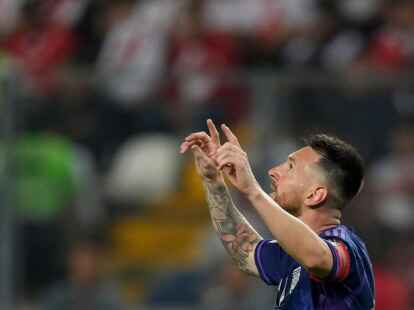 Argentiniens Superstar Lionel Messi erzielte zwei Tore gegen Peru.