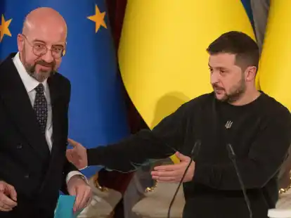 Pr&auml;sident Wolodymyr Selenskyj empf&auml;ngt EU-Ratspr&auml;sident Charles Michel in Kiew.