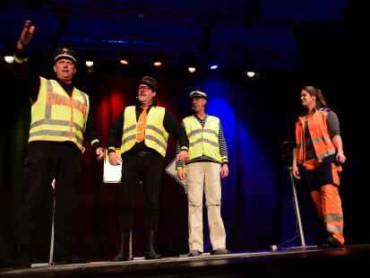 Emden Verkehrswacht bringt Kinder mit Theater „Stapp för Stapp