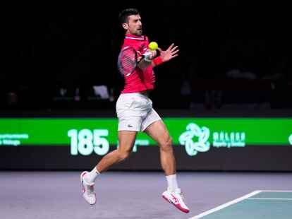 Novak Djokovic setzte sich in zwei S&auml;tzen gegen Cameron Norrie durch.