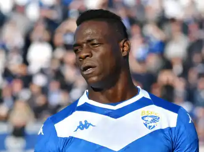 Mario&nbsp;Balotelli fuhr mit seinem Wagen gegen eine Hauswand.