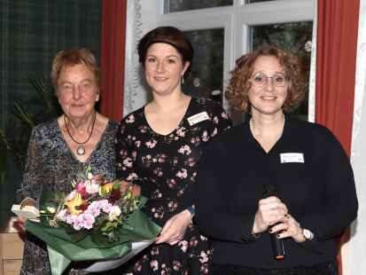 AWO-Seniorenzentren Jever und Heidmühle: Ehrenamtliche geehrt