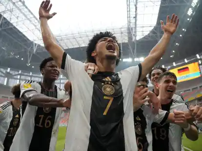 Paris Brunner (M) trifft mit dem deutschen U17-Team im WM-Halbfinale auf Argentinien.