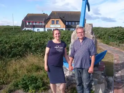 Anita und Dirk H&ouml;nsch betreiben das Westkap seit 2011. Das Ehepaar fordert eine Entsch&auml;digung vom WSA f&uuml;r Sch&auml;den am Geb&auml;ude.
