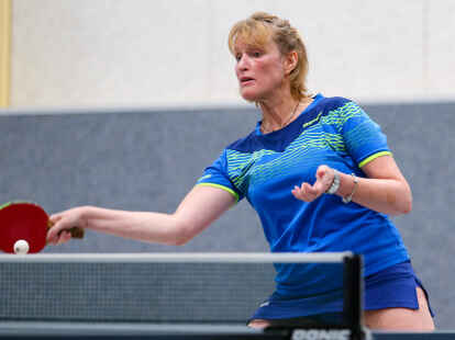 Anke Black half wieder erfolgreich bei den Landesliga-Frauen des TuS Sande aus.