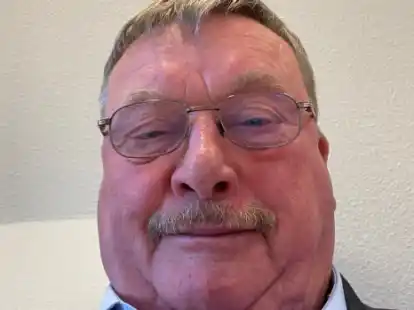 Seit drei Jahren ist Dieter Schr&ouml;er Vorsitzender des Vereins Schipper Klottje, der in Leer wieder an den vier Adventssonntagen zum &bdquo;Wiehnachtsmarkt achter d&lsquo; Waag&ldquo; einl&auml;dt.