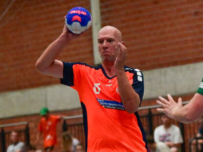 Marcel Behrens und die HSG Gr&uuml;ppenb&uuml;hren/Bookholzberg II gewannen ihr Nachholspiel gegen TvdH Oldenburg II.