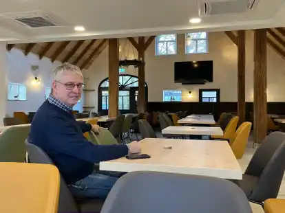 Bernhard Plaggenborg hielt, was er versprochen hatte: Er hat das Schleusenhaus in Schwaneburgermoor saniert und in ein wahres Schmuckst&uuml;ck verwandelt sowie das Areal rundherum f&uuml;r touristischen Zwecke umgewandelt.