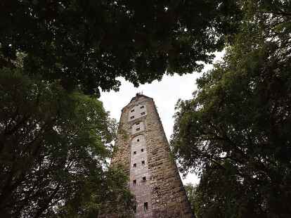 <p>&Uuml;ber 187 Stufen geht es auf den Hochturm. </p>