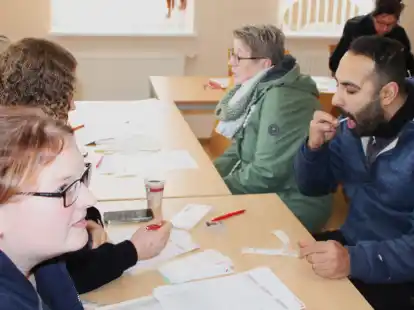 Mit einem solchen Zulauf hatten die Organisatoren der Typisierungsaktion in Linswege nicht gerechnet: 237 Personen lie&szlig;en sich als potenzielle Stammzellspender registrieren.