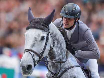 Holte sich im saudi-arabischen Riad den Sieg: Christian Kukuk auf dem 13 Jahre alten Schimmel Checker.