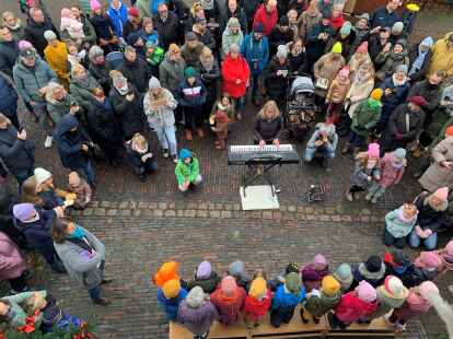 Weihnachtsmärkte im LK Oldenburg: Viele Besucher lassen sich am 1