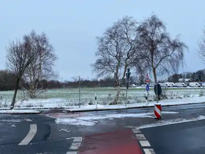 Auf dem Grundst&uuml;ck am &bdquo;alten&ldquo; L&uuml;tetsburger Kreisel neben dem Autohaus Immoor soll der Neubau entstehen.