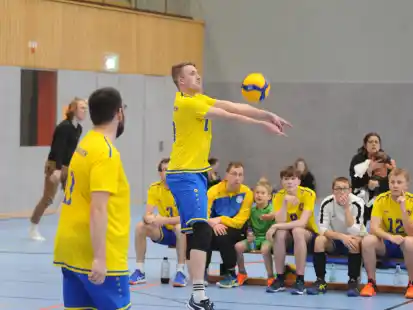 Rodenkirchens Volleyballer zeigten am Samstag gute Ans&auml;tze. Dennoch kassierten sie zwei Niederlagen.