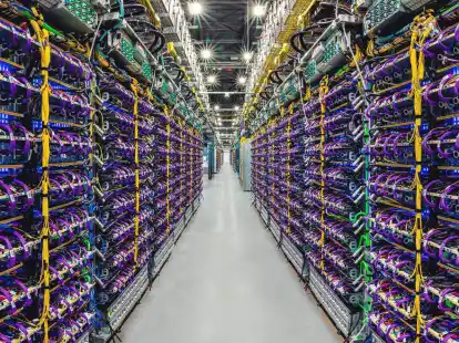 Google will mit dem neuen Sprachmodell Gemini den Konkurrenten OpenAI &uuml;bertreffen.