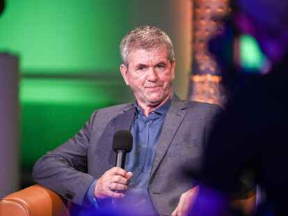 Friedhelm Funkel wird am Sonntag 70 Jahre alt.