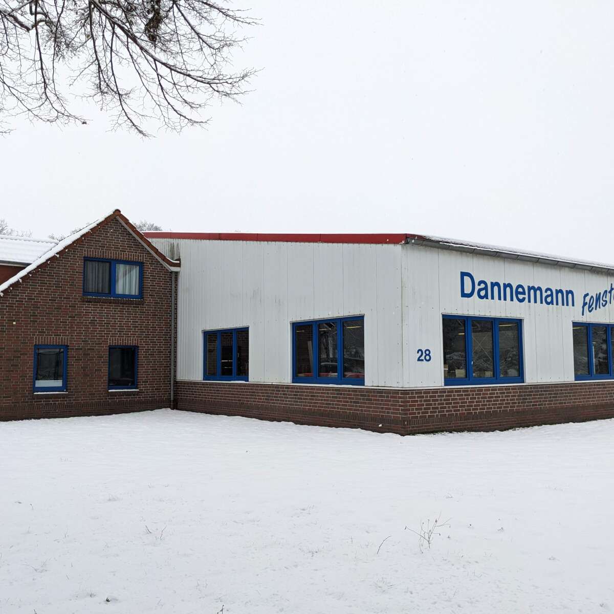 Dannemann Fensterbau GmbH: Markisen, Plissees und Solar-Rollläden