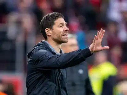 Mit Bayer Leverkusen Tabellenf&uuml;hrer: Trainer Xabi Alonso.
