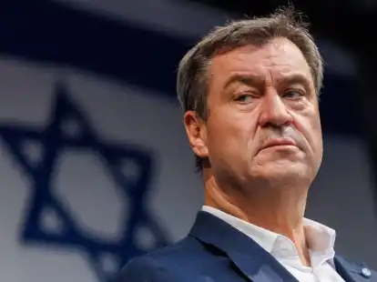 Markus S&ouml;der spricht auf einer Solidarit&auml;tskundgebung f&uuml;r Israel.