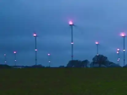 Auch hier sollen die Lichter abgeschaltet werden: der Windpark Uhlhorn (Archivbild).