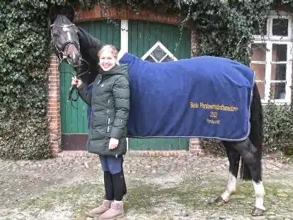 Hat mit der Note 1,5 ihren Meister gemacht: Lea Sophie Holtmann aus Klattenhof