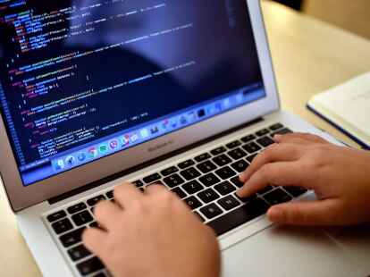 IT-Fachkr&auml;fte gesucht: Noch nie waren in Deutschland einer Studie zufolge so viele IT-Stellen unbesetzt wie in diesem Jahr. (Symbolbild)