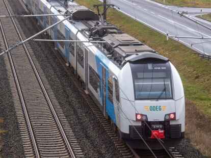 Die Lokf&uuml;hrergewerkschaft GDL hat sich in Tarifverhandlungen mit einem Konkurrenten der Deutschen Bahn auf eine 35-Stunden-Woche f&uuml;r Schichtarbeiter geeinigt.