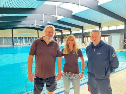 Kay Renz, Melanie Vanderschot und Matthias Schuster sind froh, dass das Badewerk nun wieder nach der Revision ge&ouml;ffnet hat.