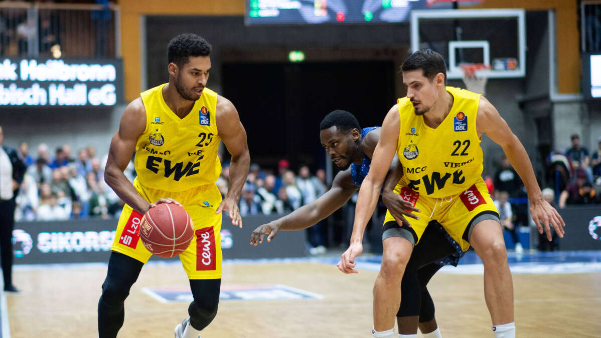 EWE Baskets Oldenburgs empfangen Alba Berlin Ogbe gibt auf dem