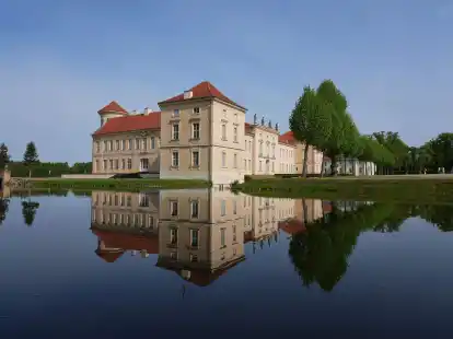 Im Schloss Rheinsberg ist das Kurt Tucholsky Literaturmuseum beheimatet.