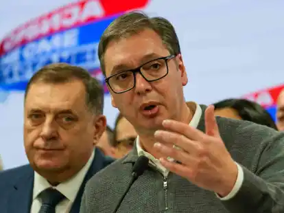 Die Partei von Pr&auml;sident Aleksandar Vucic hat nach Angaben von Wahlforschern die Parlamentswahl in Serbien gewonnen.