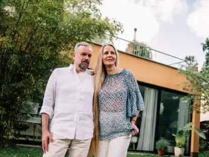 Nach dem Hausbau auf die Eink&uuml;nfte beider Partner angewiesen? Dann kann unter Umst&auml;nden eine Risikolebensversicherung sinnvoll sein.