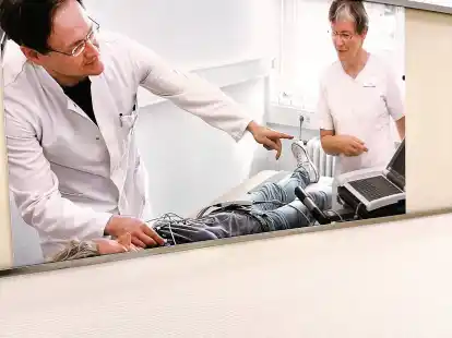 Dr. Falk Theil empfiehlt Diabetikern gerade  an den Festtagen besonders gut auf sich Acht zu geben und vor allem Warnzeichen f&uuml;r eine Entgleisung ernst zu nehmen.