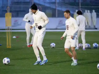 M&uuml;nchens Spieler Leon Goretzka (l) und Joshua Kimmich k&ouml;nnten weiter ausfallen.