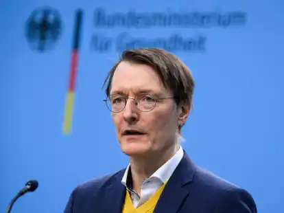 &laquo;Pflege darf weniger als sie kann - das ist ein riesiges Problem&raquo;, sagt Karl Lauterbach (SPD).