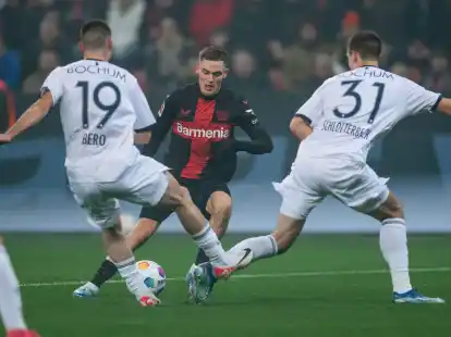 Der VfL Bochum verliert bei Tabellenf&uuml;hrer Bayer Leverkusen.