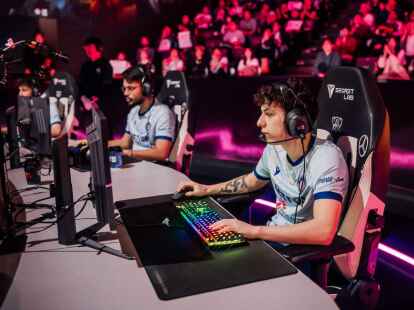 Gegen PSG machte BDS aus einem 0:2 noch einen 3:2-Sieg und steht in der Swiss Stage der LoL-WM.