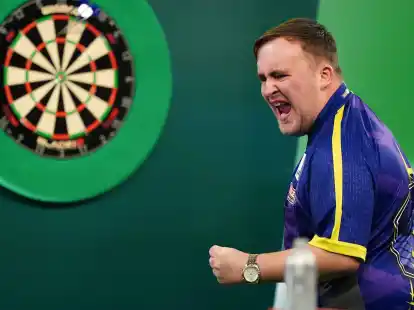 Luke Littler steht bei der WM in London in der dritten Runde.